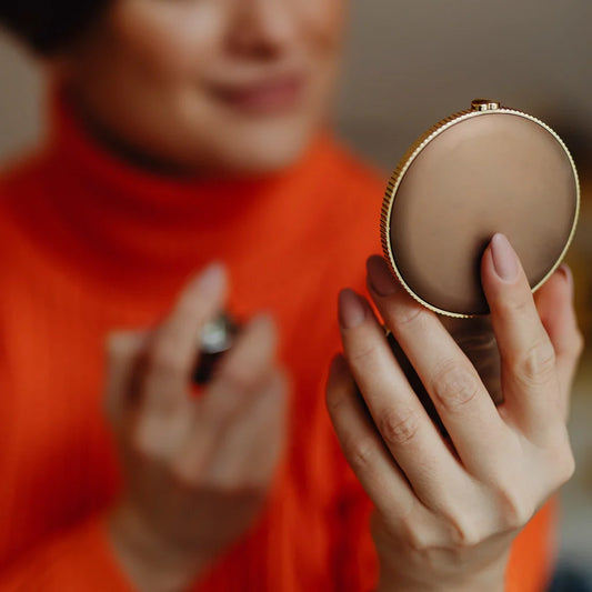 Portable Makeup Mirror with Lights for Flawless Makeup On-The-Go